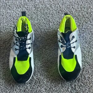 Vibrant Neon and Black Women's Athletic Shoes